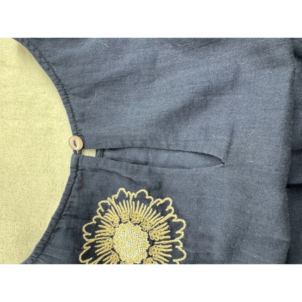 Free‎ People My Girl Floral Embroidered Blouse Women's Small Navy Cream Cropped